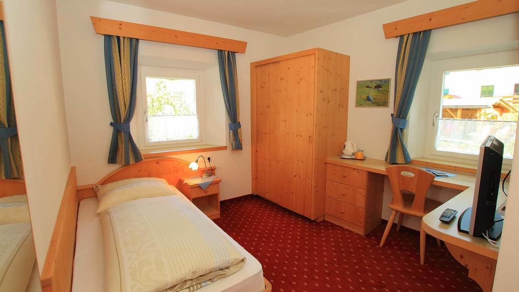Bed And Breakfast Iman Santa Cristina Val Gardena Ruang foto