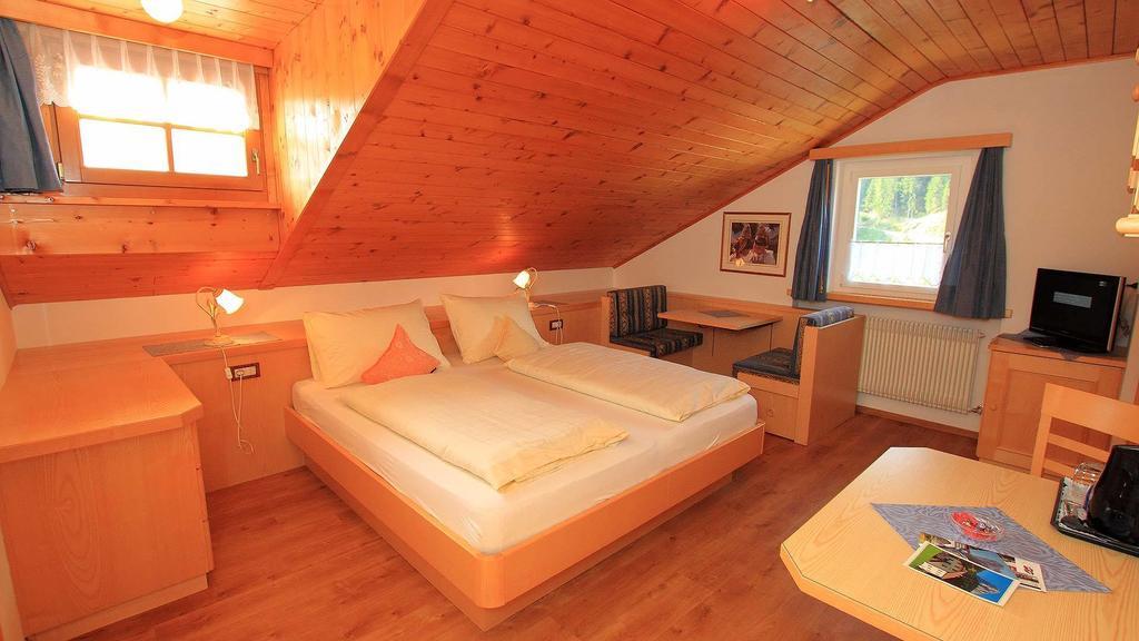 Bed And Breakfast Iman Santa Cristina Val Gardena Ruang foto